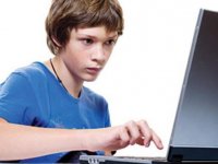 Aşırı bilgisayar kullanımı çocuklarda göz tembelliği yapabilir