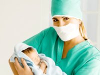 Tüp Bebek Tedavisi ile Dünyaya Gelen Bebekler Bazı Hastalıklara Daha mı Yatkın?