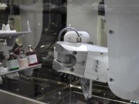 Kanser ilaçlarını "robot eczacılar" hazırlıyor