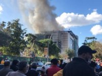 İstanbul Tıp Fakültesi içindeki inşaatta yangın