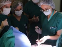 Başakşehir Çam ve Sakura Şehir Hastanesi'nde ilk kez intraoperatif radyoterapi tedavisi yapıldı