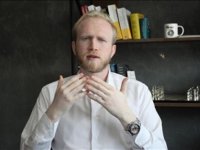 Albinizmli birey olmanın zorluklarını öz güveni sayesinde aştı