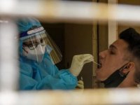 Bilim insanları: Kovid-19 Delta Plus varyantının riskli olduğunu söylemek için erken