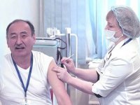 Kırgızistan Sağlık Bakanı Kovid-19 aşısı olduktan 3 ay sonra virüse yakalandı