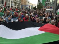 Londra'da Filistin destekçileri ve Kovid-19 önlemleri karşıtları gösteri düzenlendi