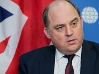 İngiltere Savunma Bakanı ve üst düzey 6 askeri yetkili kendilerini karantinaya aldı