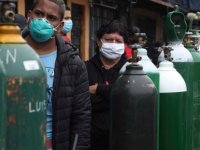Kovid-19'la mücadele eden Endonezya sıvı oksijen krizi yaşıyor