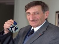 Dünya burun şampiyonu Mehmet Özyürek'ten "aşı olun" çağrısı