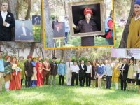 Mersin'de sağlıkçılar, ünlü ressamların tablolarını özel kostümlerle canlandırdı