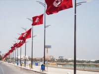 Kovid-19 salgınında zor günler geçiren Tunus'a yardım köprüsü
