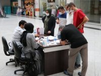 Karabük'te alışveriş merkezinde randevusuz aşı hizmeti sunuldu