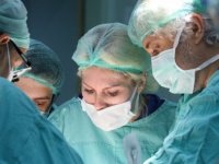 Türkiye'nin ikinci rahim operasyonunda donör olan kadının bağışlanan diğer organları da naklediliyor