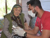 Sel felaketinin yaşandığı Bozkurt'un köylerinde acil sağlık hizmeti veriliyor
