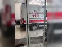 Kahramanmaraş'ta diş ağrısı için ambulans talep eden kişiden 112 istasyonuna  taşlı saldırı