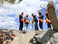 ÖNLEMİ HAYAT KURTARAN AFET: DEPREM - AFAD, deprem bölgesi Bingöl'de gönüllüleriyle güçleniyor