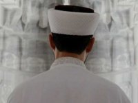 Denizli'de vatandaşlara aşı olmamaları yönünde telkinde bulunduğu öne sürülen imam açığa alındı