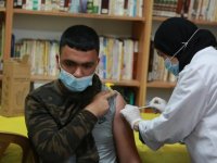 Filistin lise öğrencilerine Kovid-19 aşısı yapma kararı aldı