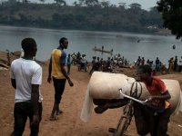 Kongo Demokratik Cumhuriyeti'nde nehre bırakılan zehirli atıklardan 12 kişi öldü, 4 bin 502 kişi hastalandı