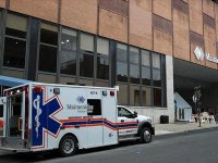 New York'taki hastanede, Kovid-19 aşısını reddeden çalışanların ayrılmasıyla doğum servisi askıya alınacak