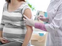 Bebeklerin "ilk aşısı" anne sütü Kovid-19'a karşı da koruyor