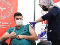 Yerli aşı TURKOVAC, İzmir'de gönüllülere uygulanmaya başlandı
