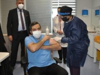 Malatya'da sağlık çalışanları Kovid-19 aşı çalışması yaptı