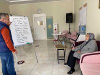 Gaziantep'te alzaymırlı hastalara İngilizce öğretiliyor