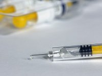 Hindistan'da 3. doz Kovid-19 aşısı uygulanmaya başladı