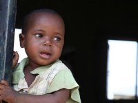Nijerya'da her yıl 162 bin çocuk zatürreden ölüyor