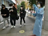 Güney Kore'de günlük Kovid-19 vaka sayısı salgındaki en yüksek seviyeye çıktı