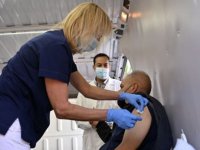 Yunanistan Başbakanı 60 yaş üstü aşı sertifikası için 3 doz zorunluluğunu önerdi