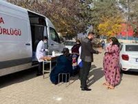 Şanlıurfa'da mobil ekipler hasta ve yaşlılara aşılarını yapıyor