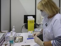 Fransız Sanofi’nin Kovid-19 aşısı takviminde gecikme