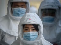 Güney Kore Devlet Başkanı'ndan tıbbi kaynakların Kovid-19 hastalarına ayrılması talimatı