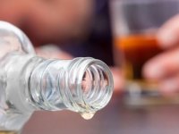 Kanadalı uzmanlar içki şişelerine "kanser uyarısı" konulmasını istiyor
