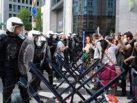 Belçika'da salgın tedbirleri protesto edildi