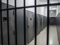 İsrail hapishanelerinde 2 haftada 50 Filistinli tutuklu Kovid-19'a yakalandı