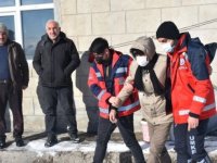Kars'ta yolu kardan kapanan köylerdeki diyaliz hastalarının imdadına ekipler yetişti