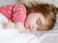 Çocuğumuzu Nasıl Düzenli Bir Uykuya Alıştırabiliriz?