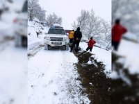 Sinop'ta sağlık ve özel idare ekipleri mahsur kalan hastalar için seferber oldu