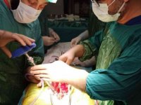 Balıkesir'de omurga eğriliği ameliyatı başarıyla gerçekleştirildi