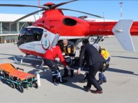 Adıyaman'da ambulans helikopter nefes darlığı yaşayan hasta için havalandı