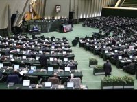 İran Meclisi Kovid-19 nedeniyle çalışmalarına ara verdi
