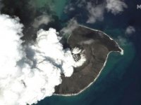 Tonga'da yanardağ ve tsunami felaketinden sonra Kovid-19 kısıtlaması uygulanıyor
