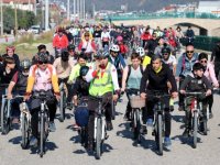Fethiye'de pedallar "Karbon Yakma Yağ Yak" sloganıyla çevrildi