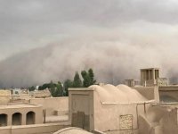 Erbil'de toz fırtınası sonrası 20 kişi nefes darlığı şikayetiyle hastaneye başvurdu