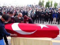 Mersin'de Kovid-19 nedeniyle ölen hemşire için tören yapıldı