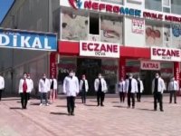 Erzincan'da eczacılar Kovid-19'dan vefat eden meslektaşlarını andı