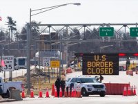 ABD, Meksika sınırındaki göçmenlerin Kovid-19 nedeniyle geri çevrilmesi uygulamasını kaldırıyor