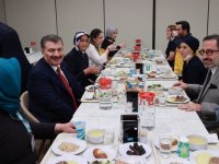 Sağlık Bakanı Fahrettin Koca, Bursa'da sağlık çalışanlarıyla iftar yaptı